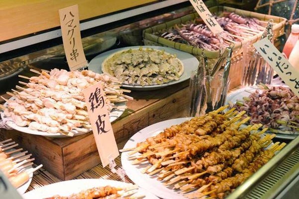 【茨城県内発】 沼津漁師小屋!海鮮浜焼き食べ放題と 冠雪の富士眺望のかんなみの桜2